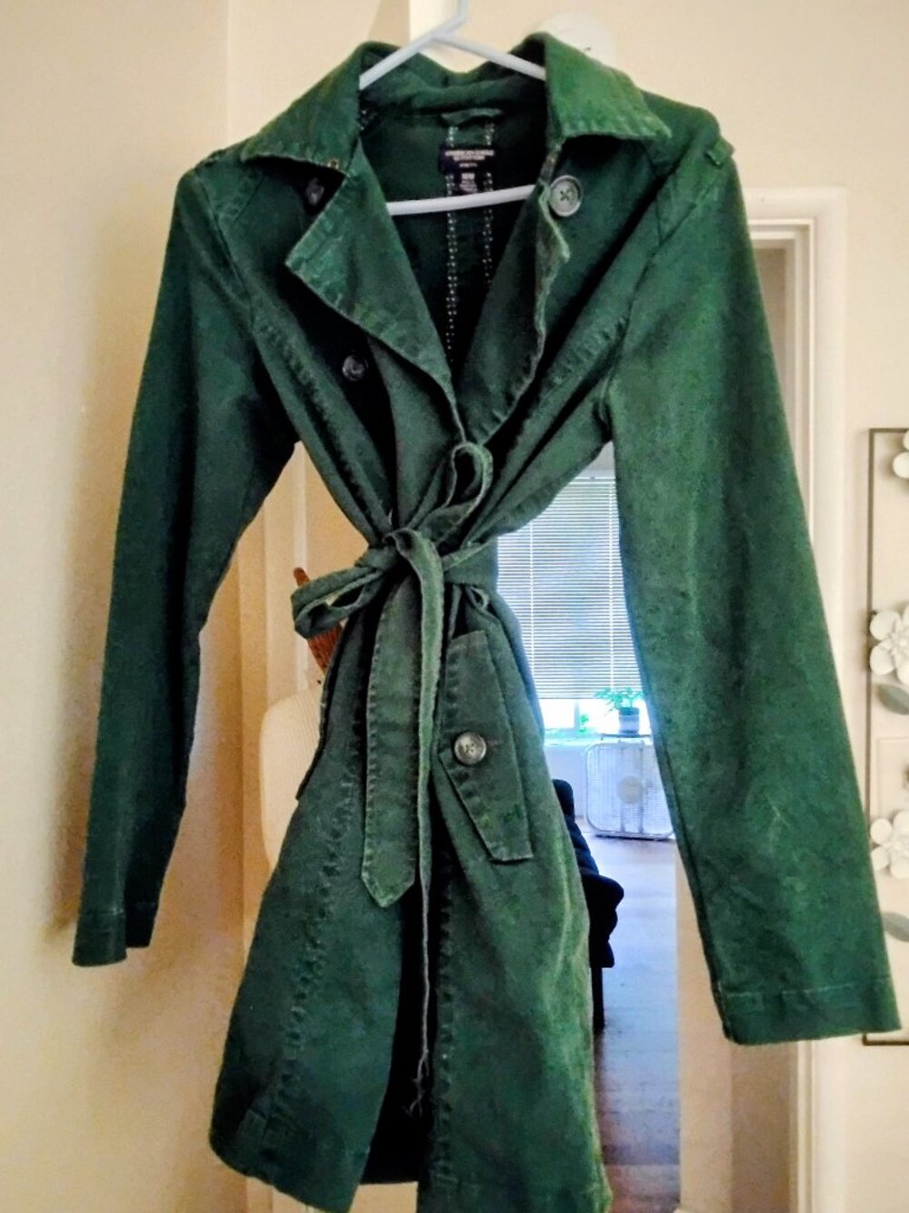 Women's American Eagle Outfitters Trenchcoat Medium